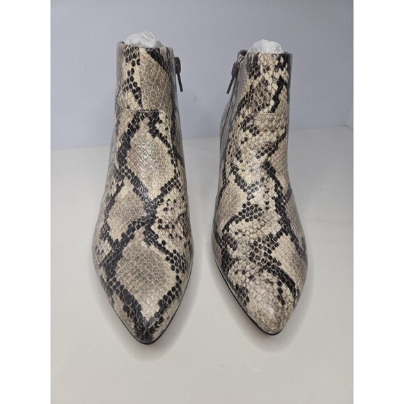 Clarks Comfort Collection Heeled Ankle Bootie Judith Taupe Snakeskin 6.5 M NWOB - Picture 3 of 12